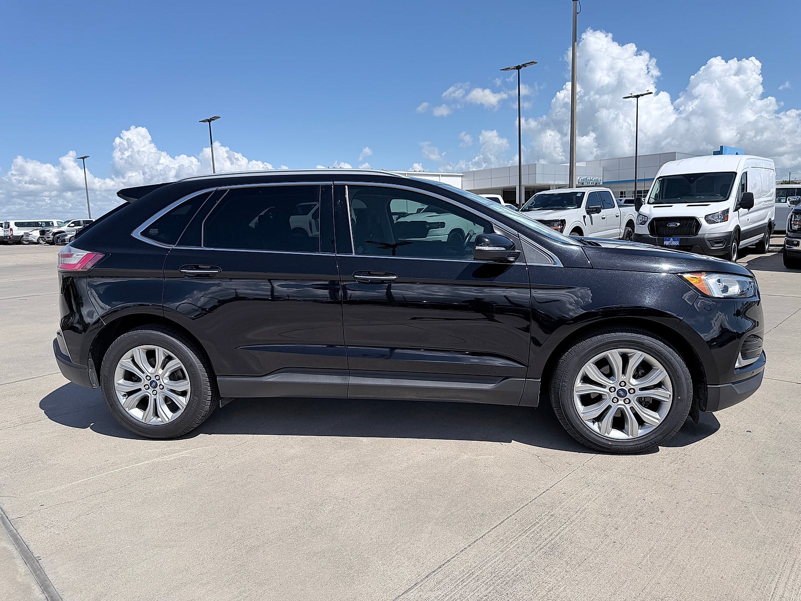 2020 Ford Edge Titanium
