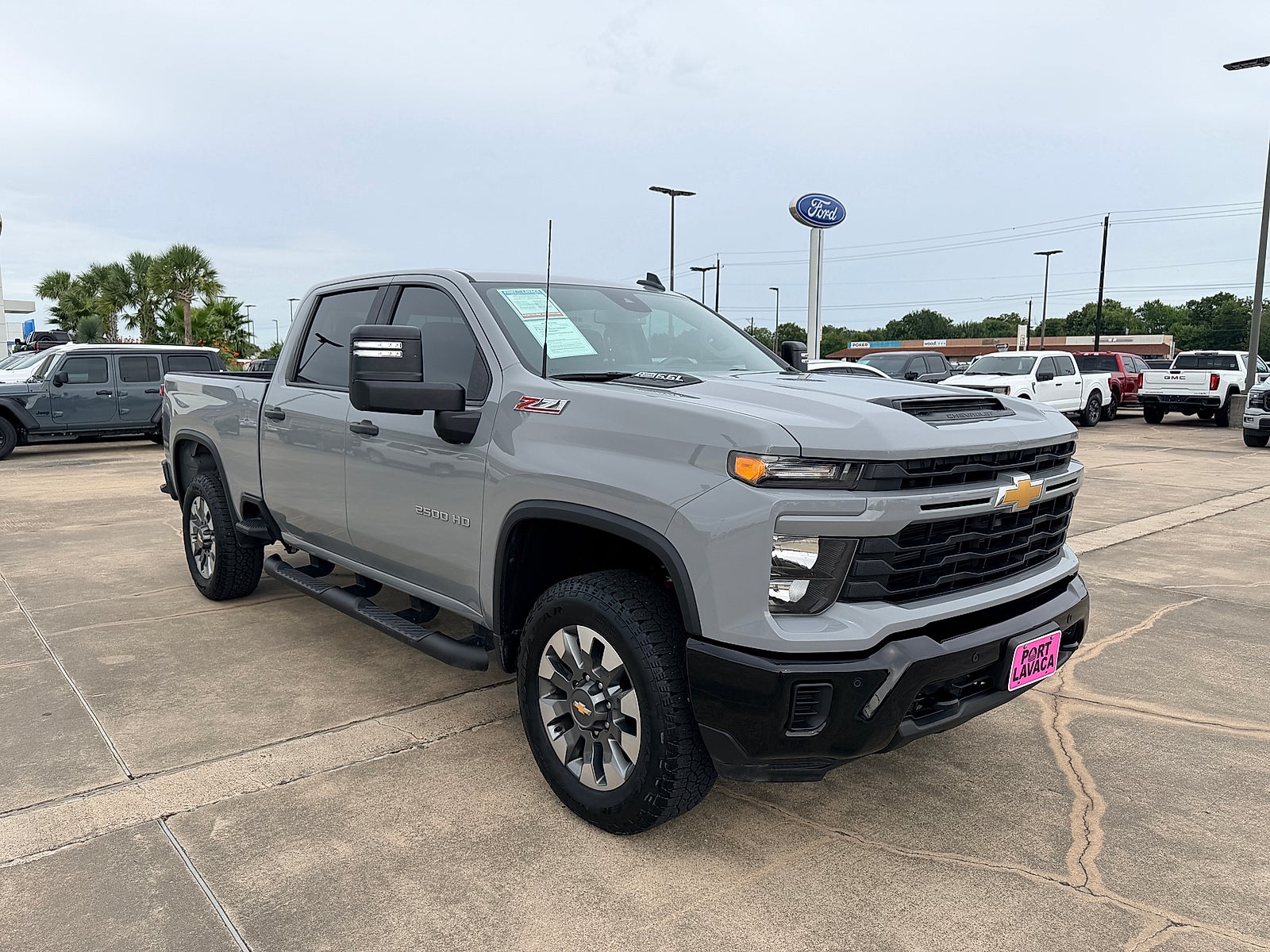 2025 Chevrolet Silverado 2500HD 4WD Crew Cab Standard Bed Custom