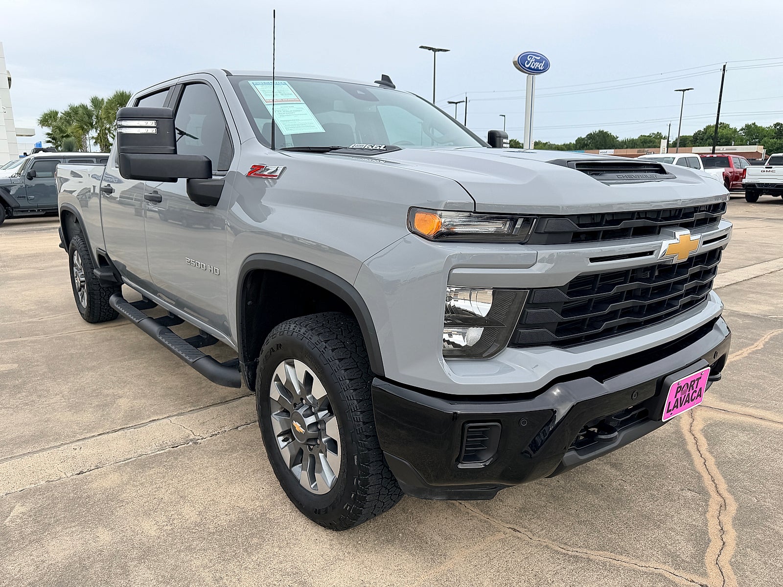 2025 Chevrolet Silverado 2500HD 4WD Crew Cab Standard Bed Custom