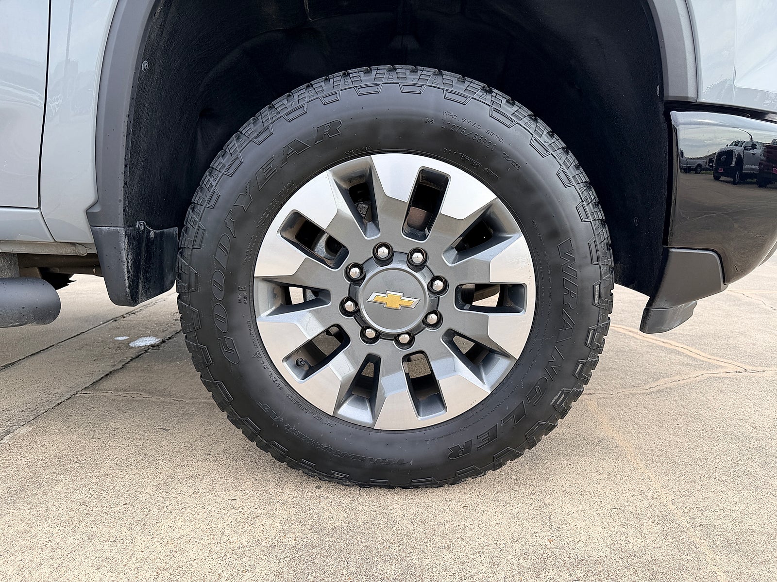 2025 Chevrolet Silverado 2500HD 4WD Crew Cab Standard Bed Custom