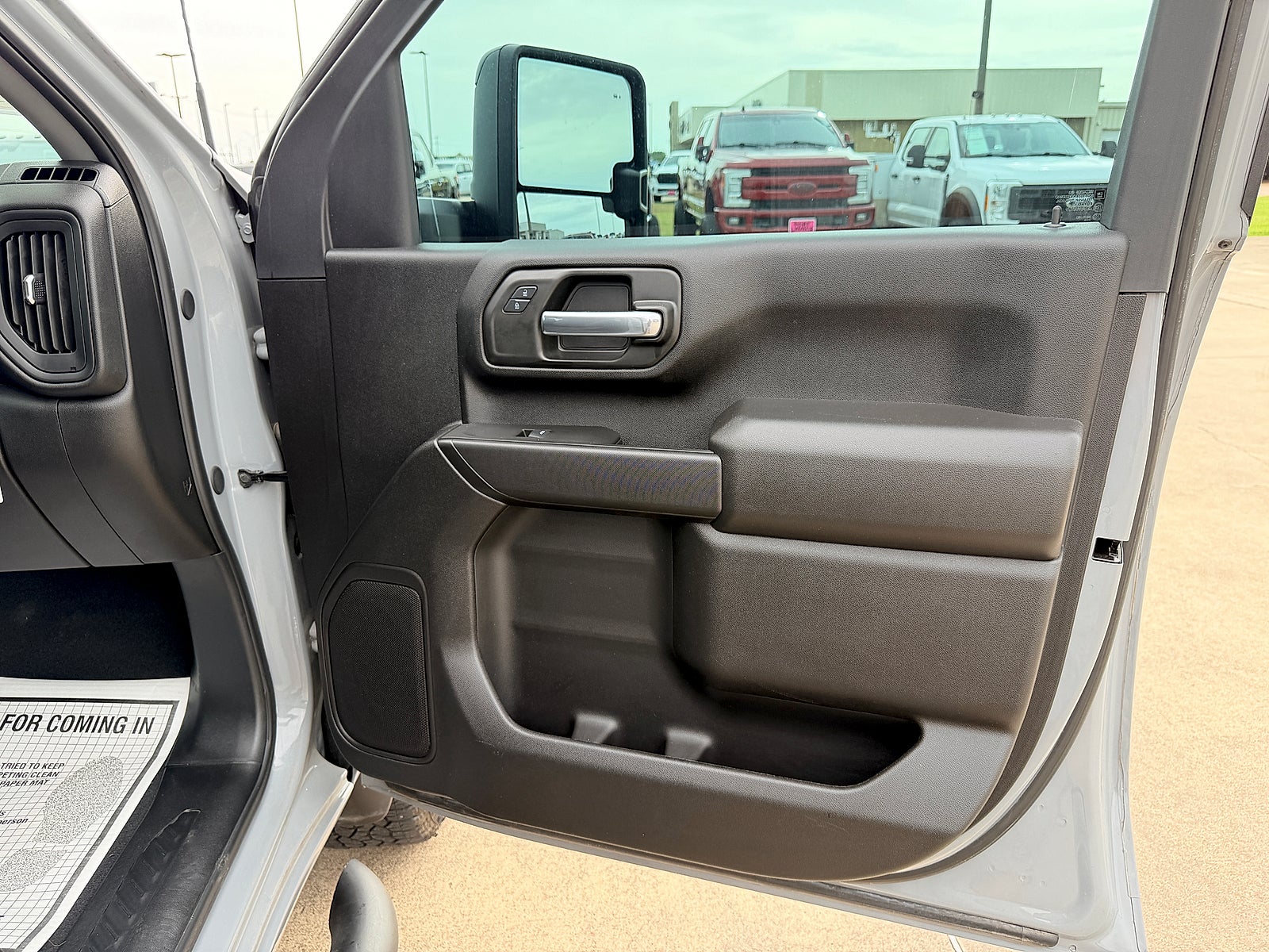 2025 Chevrolet Silverado 2500HD 4WD Crew Cab Standard Bed Custom