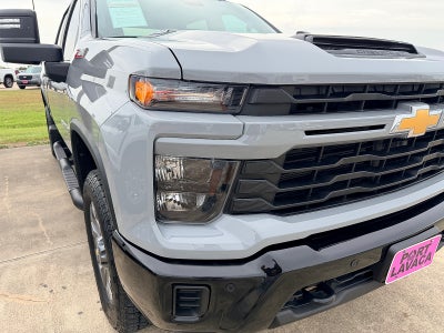 2025 Chevrolet Silverado 2500HD 4WD Crew Cab Standard Bed Custom