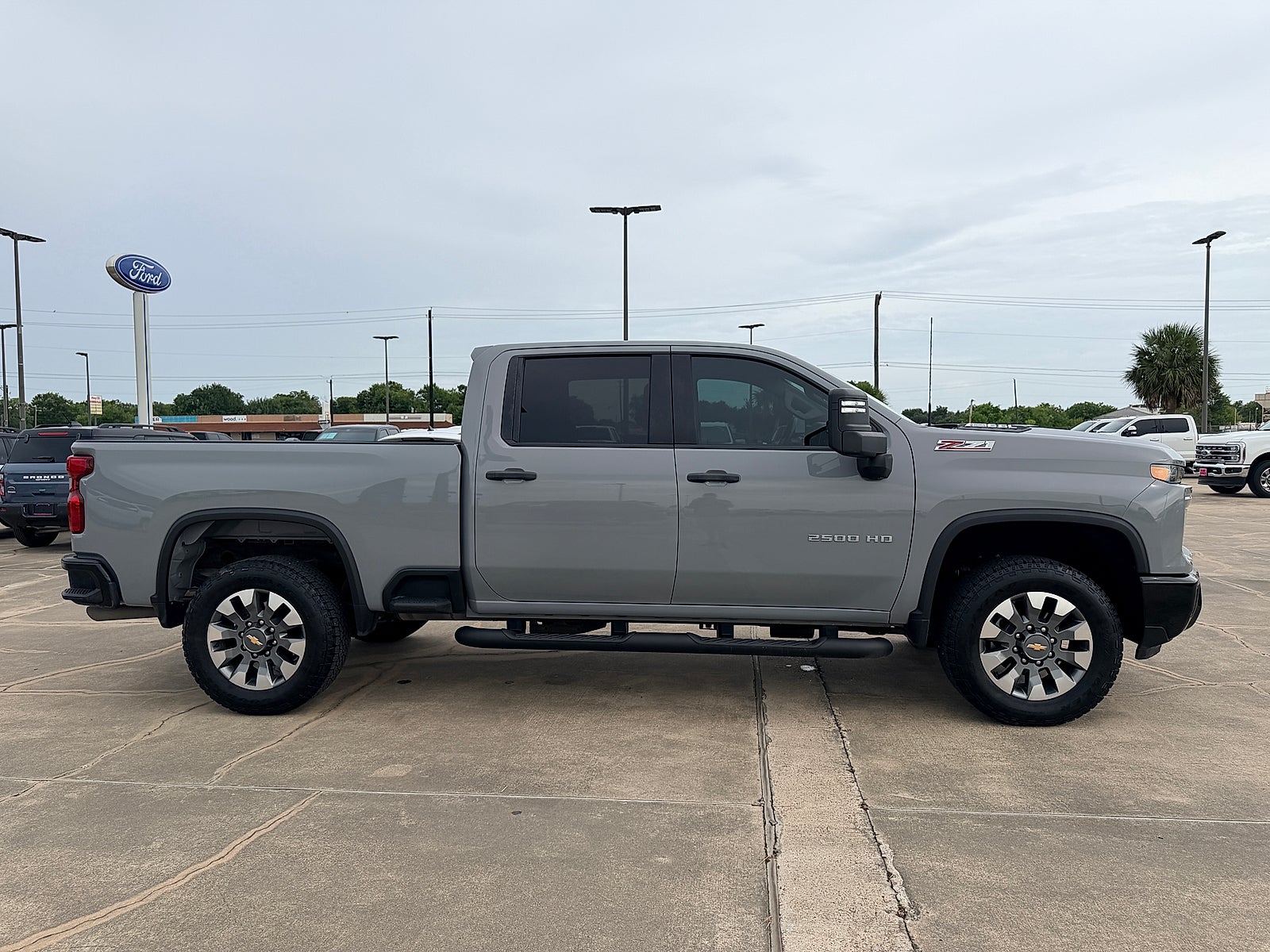 2025 Chevrolet Silverado 2500HD 4WD Crew Cab Standard Bed Custom