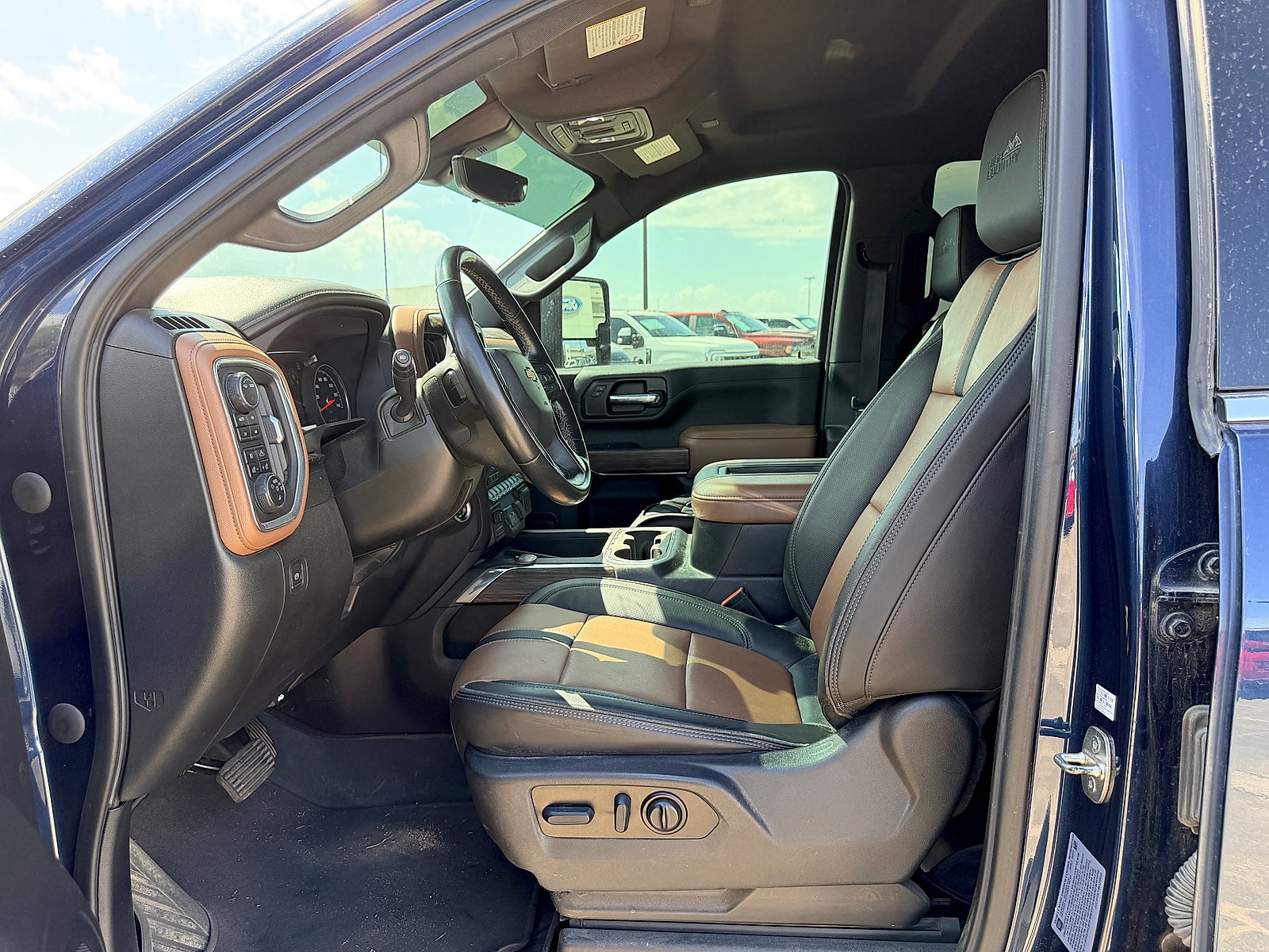 2022 Chevrolet Silverado 2500HD 4WD Crew Cab Standard Bed High Country