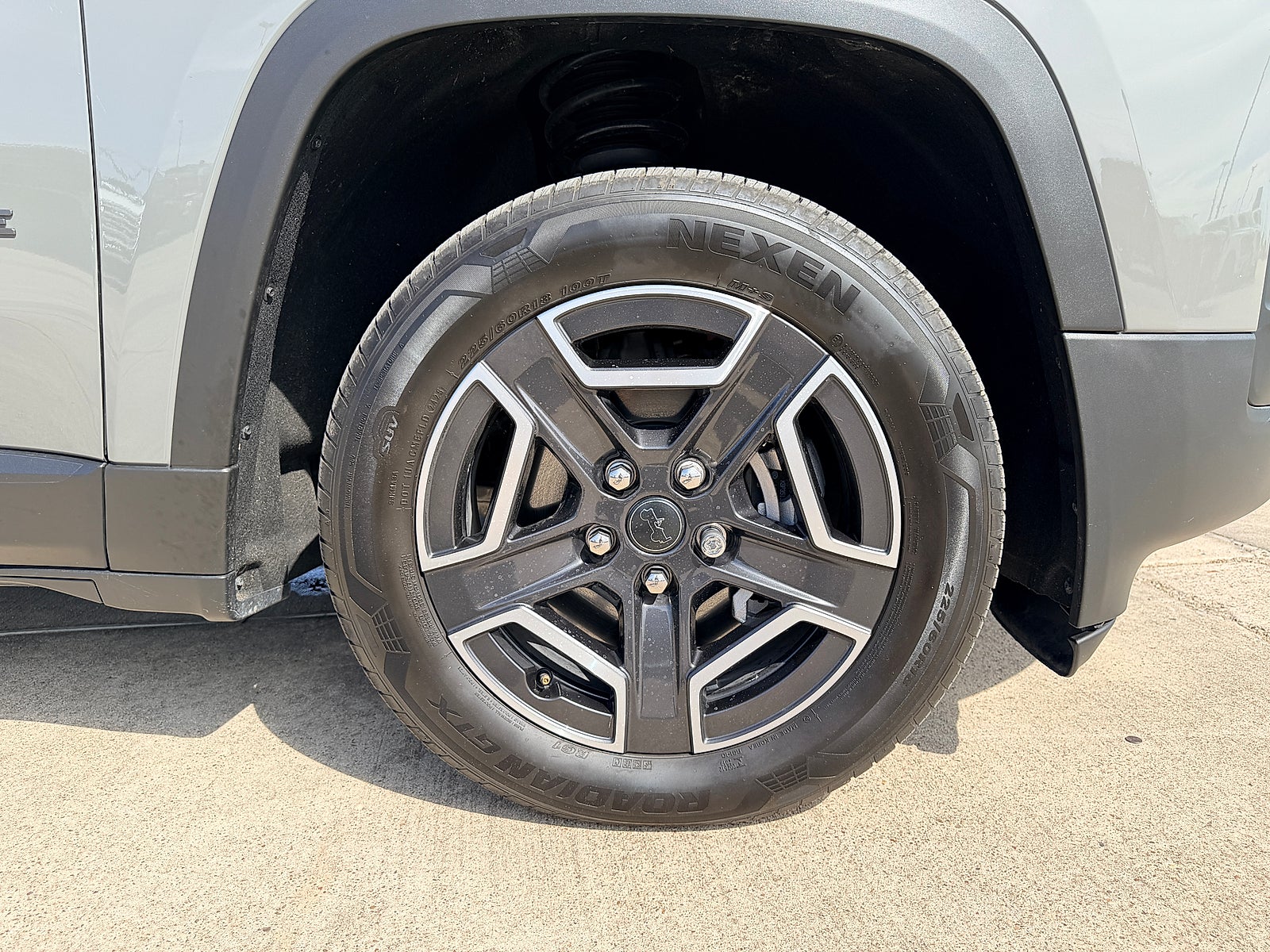 2026 Jeep Cherokee Laredo 4x4