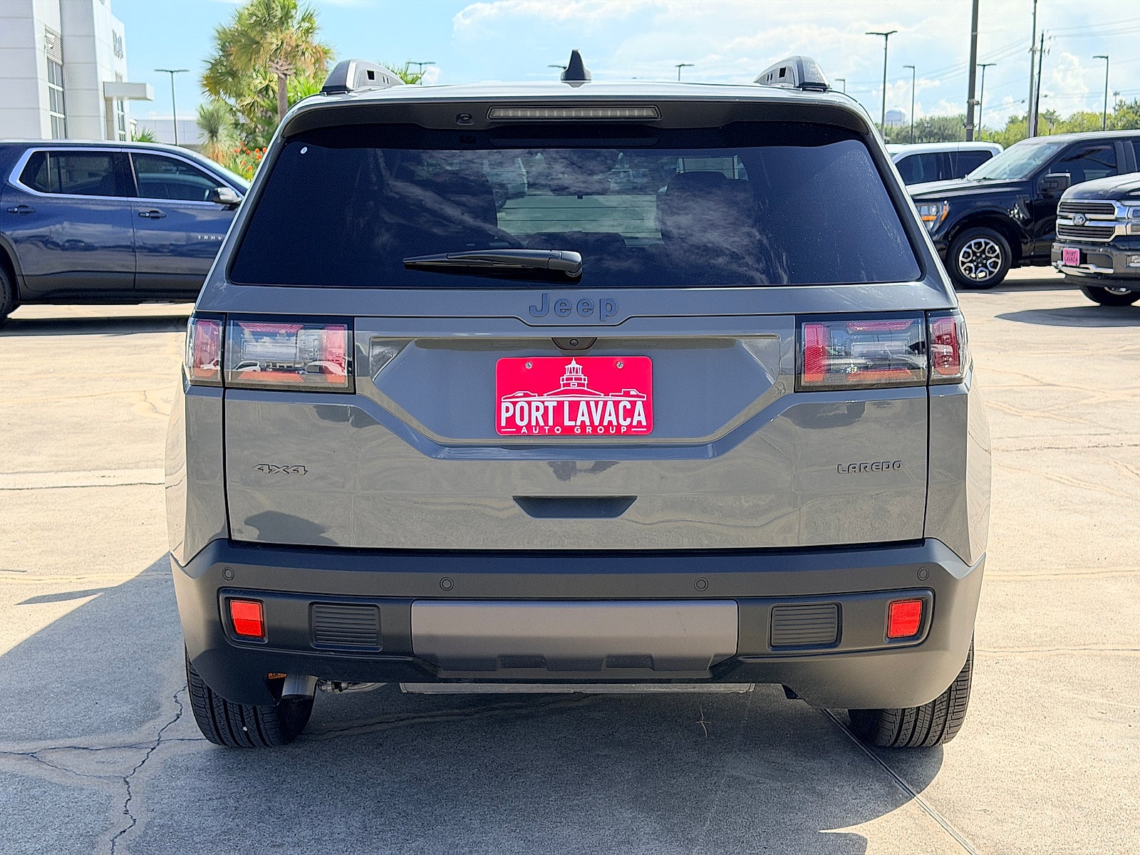 2026 Jeep Cherokee Laredo 4x4