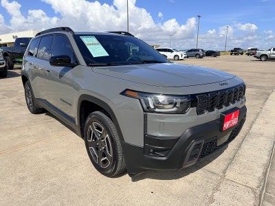 2026 Jeep Cherokee Laredo 4x4