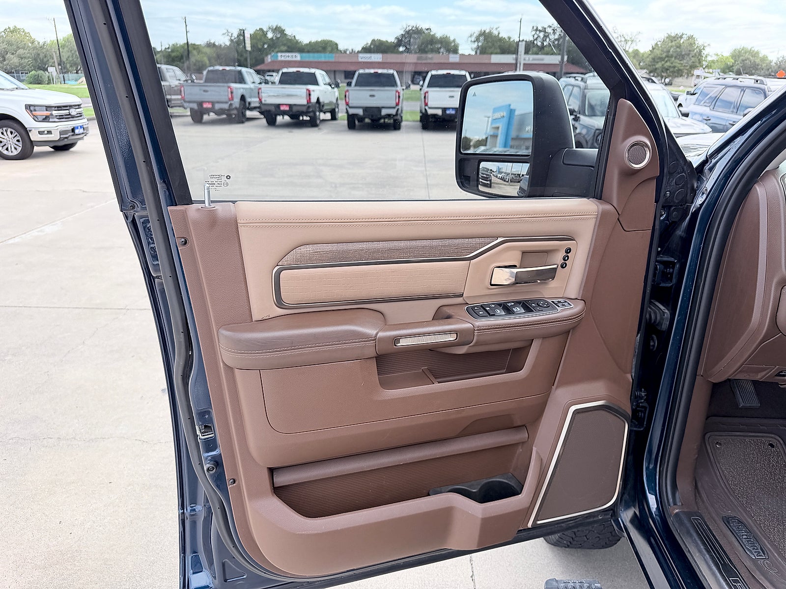 2024 RAM 3500 Limited Longhorn Crew Cab 4x4 8' Box