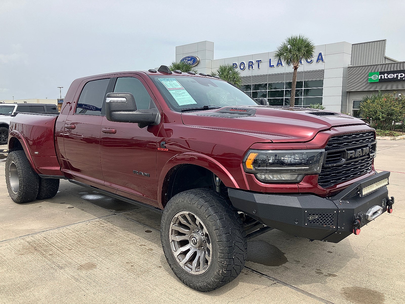 2024 RAM 3500 Limited Mega Cab 4x4 6'4" Box