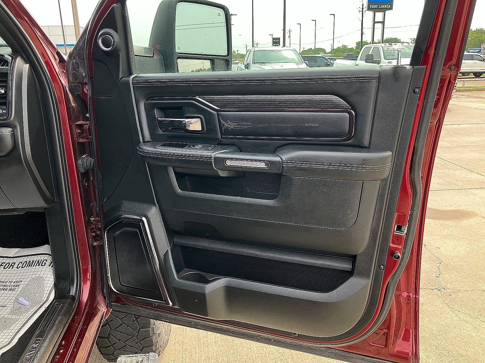 2024 RAM 3500 Limited Mega Cab 4x4 6'4" Box