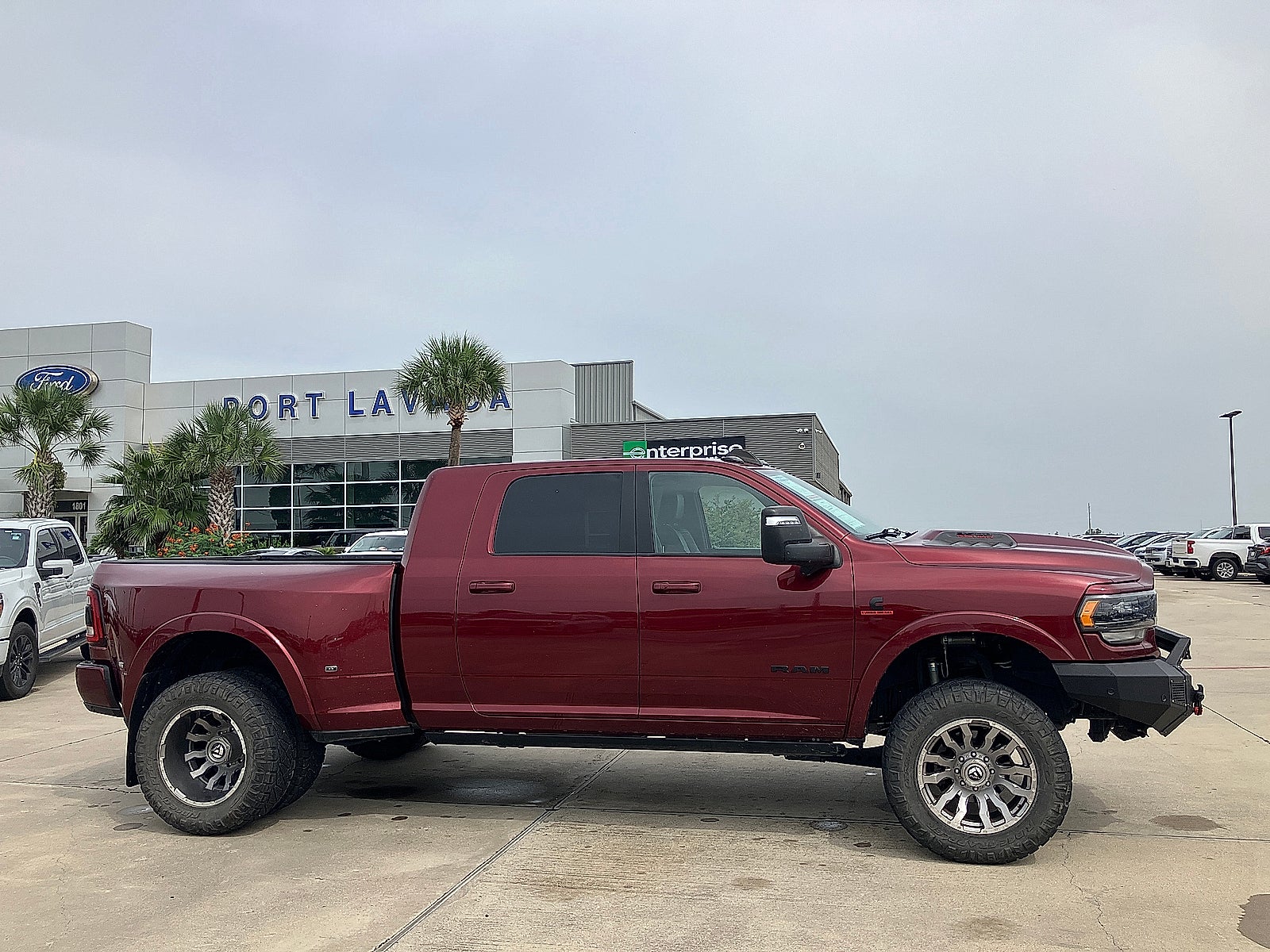 2024 RAM 3500 Limited Mega Cab 4x4 6'4" Box