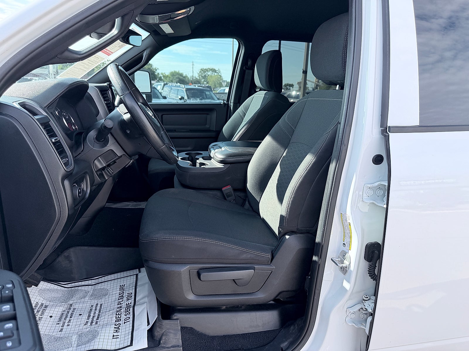 2025 RAM 2500 Tradesman Crew Cab 4x4 6'4" Box