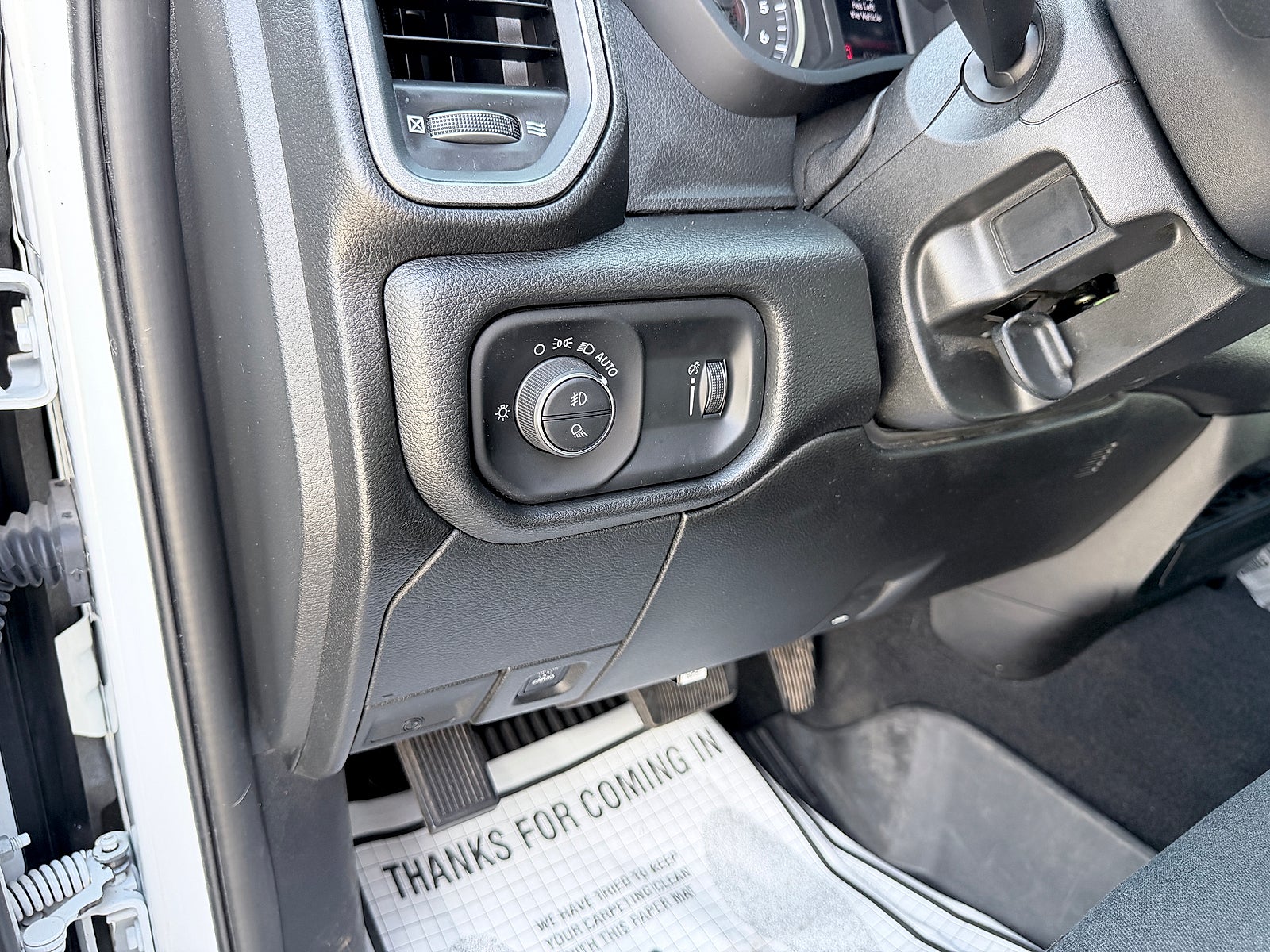 2025 RAM 2500 Tradesman Crew Cab 4x4 6'4" Box