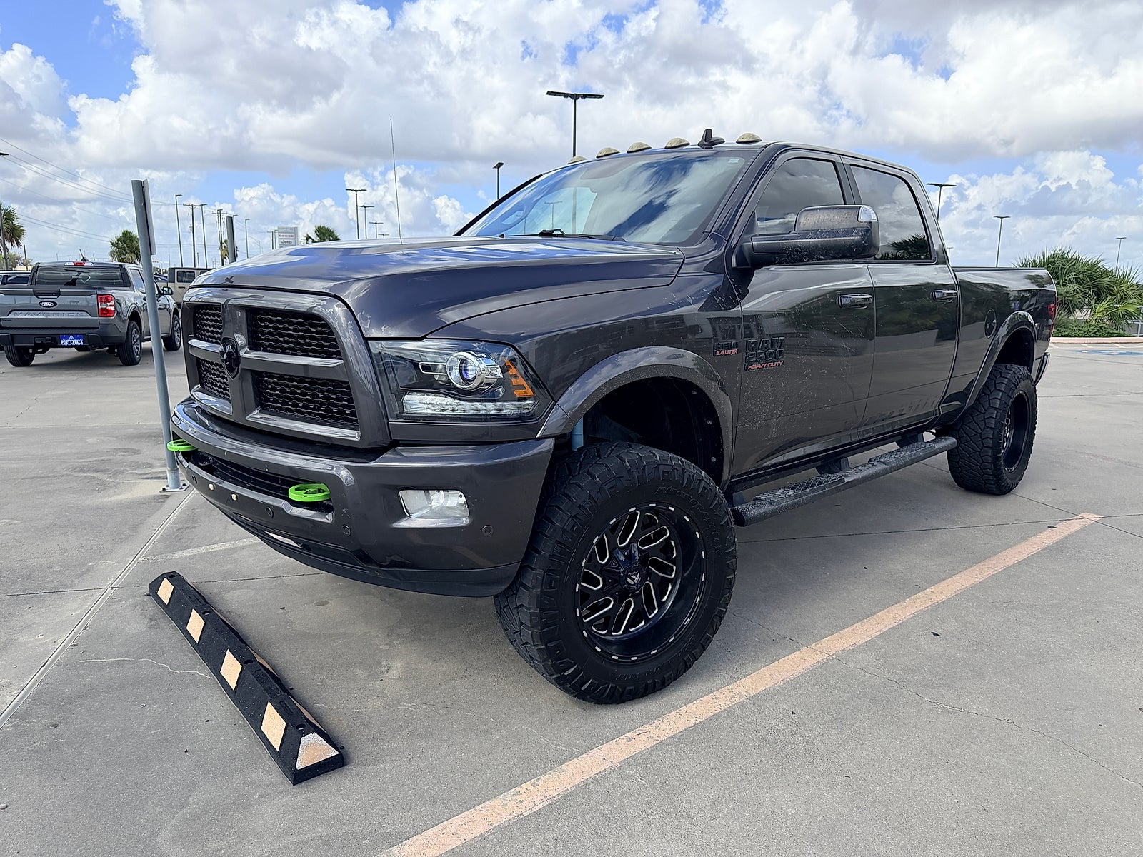 2017 RAM 2500 Laramie Crew Cab 4x4 6'4" Box