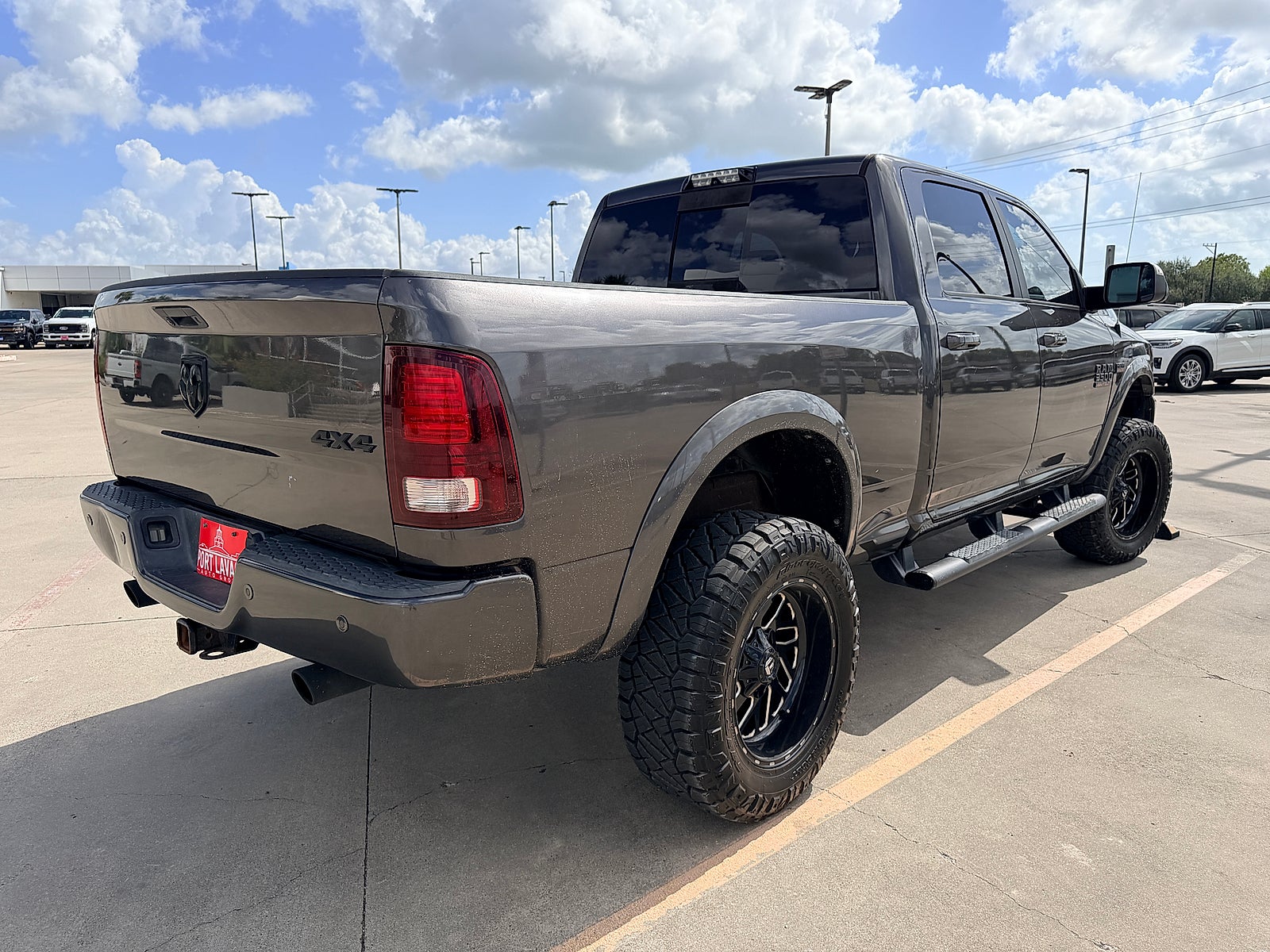 2017 RAM 2500 Laramie Crew Cab 4x4 6'4" Box