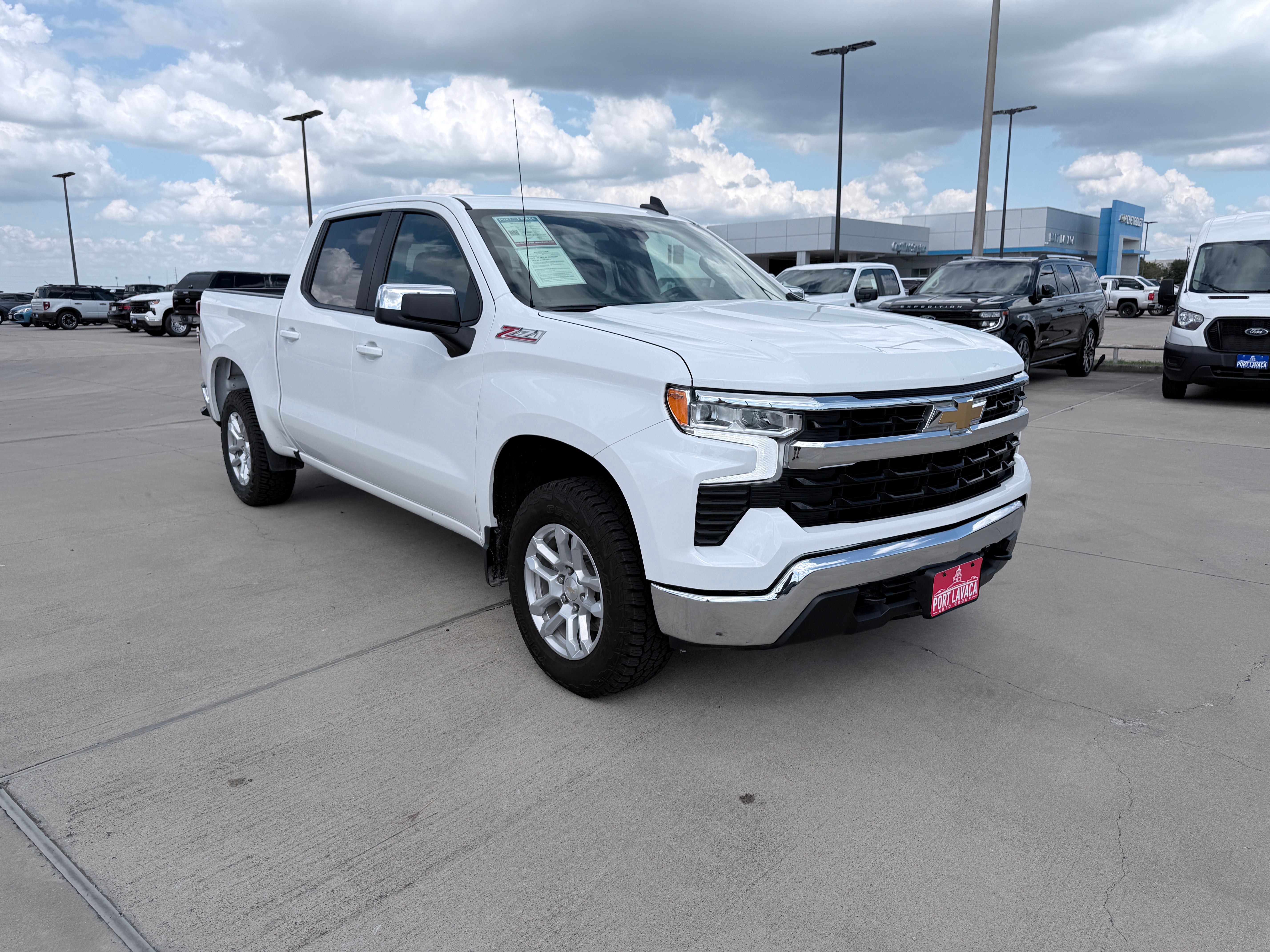 2024 Chevrolet Silverado 1500 4WD Crew Cab Short Bed LT