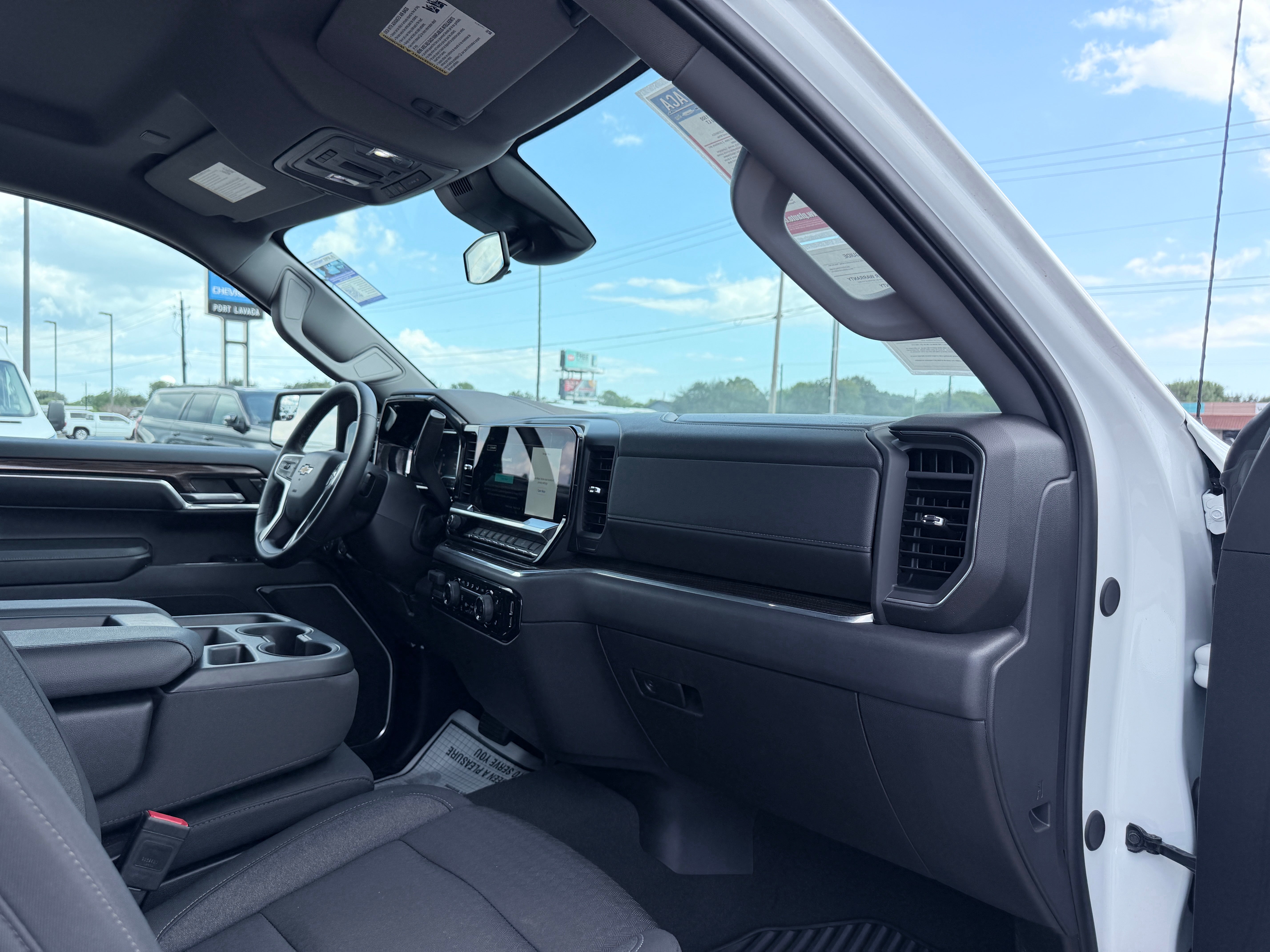2024 Chevrolet Silverado 1500 4WD Crew Cab Short Bed LT