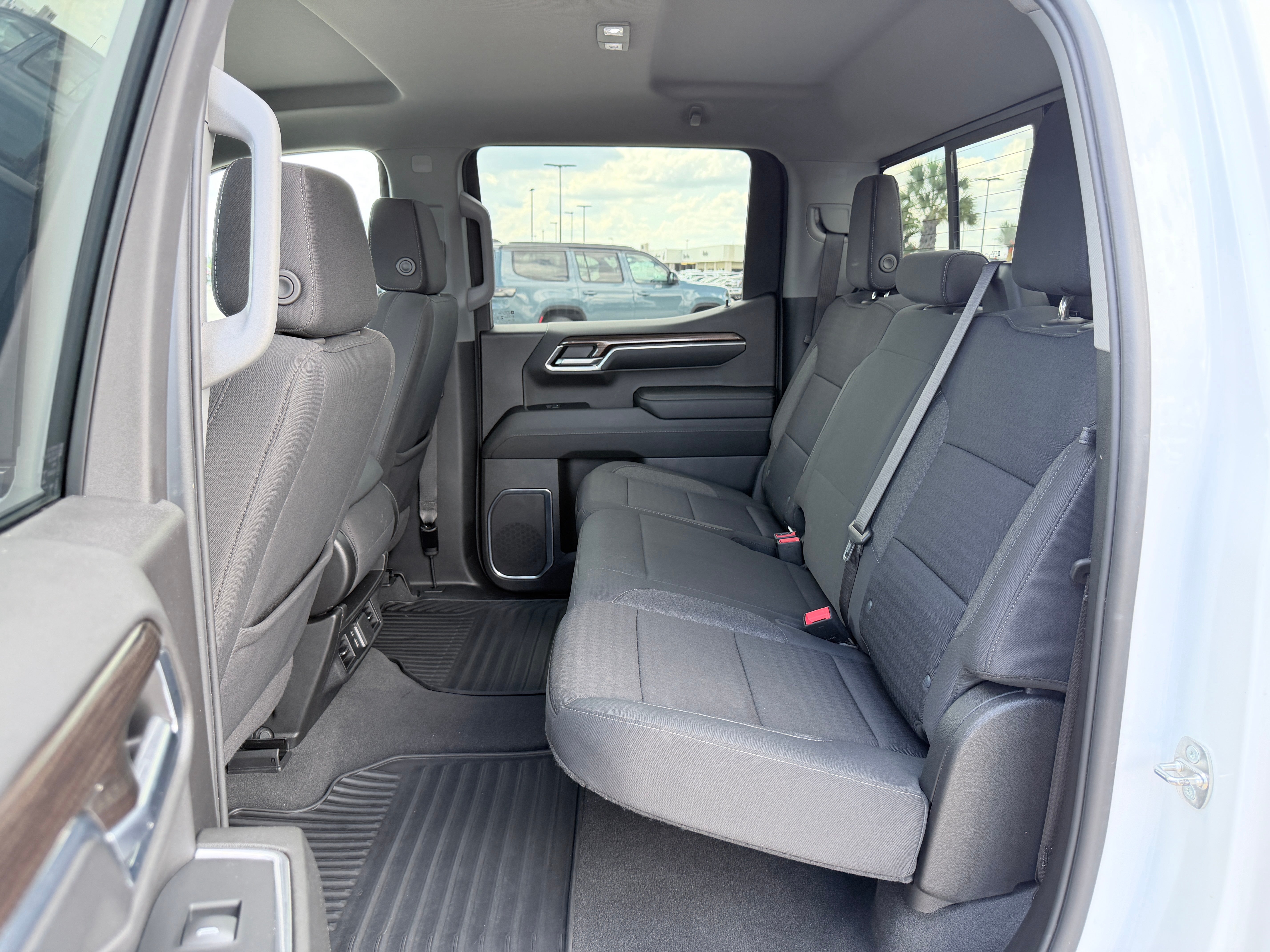 2024 Chevrolet Silverado 1500 4WD Crew Cab Short Bed LT