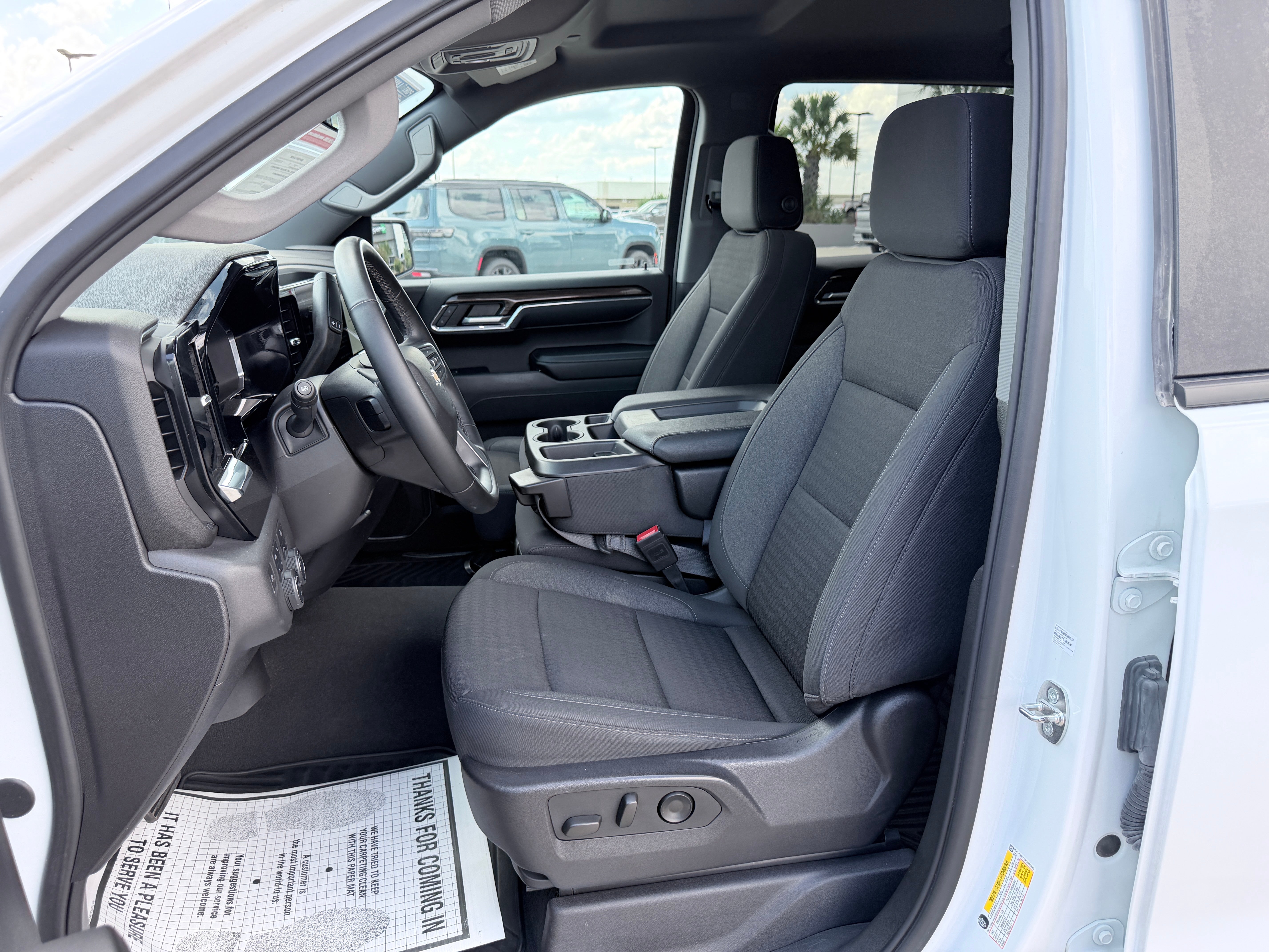2024 Chevrolet Silverado 1500 4WD Crew Cab Short Bed LT