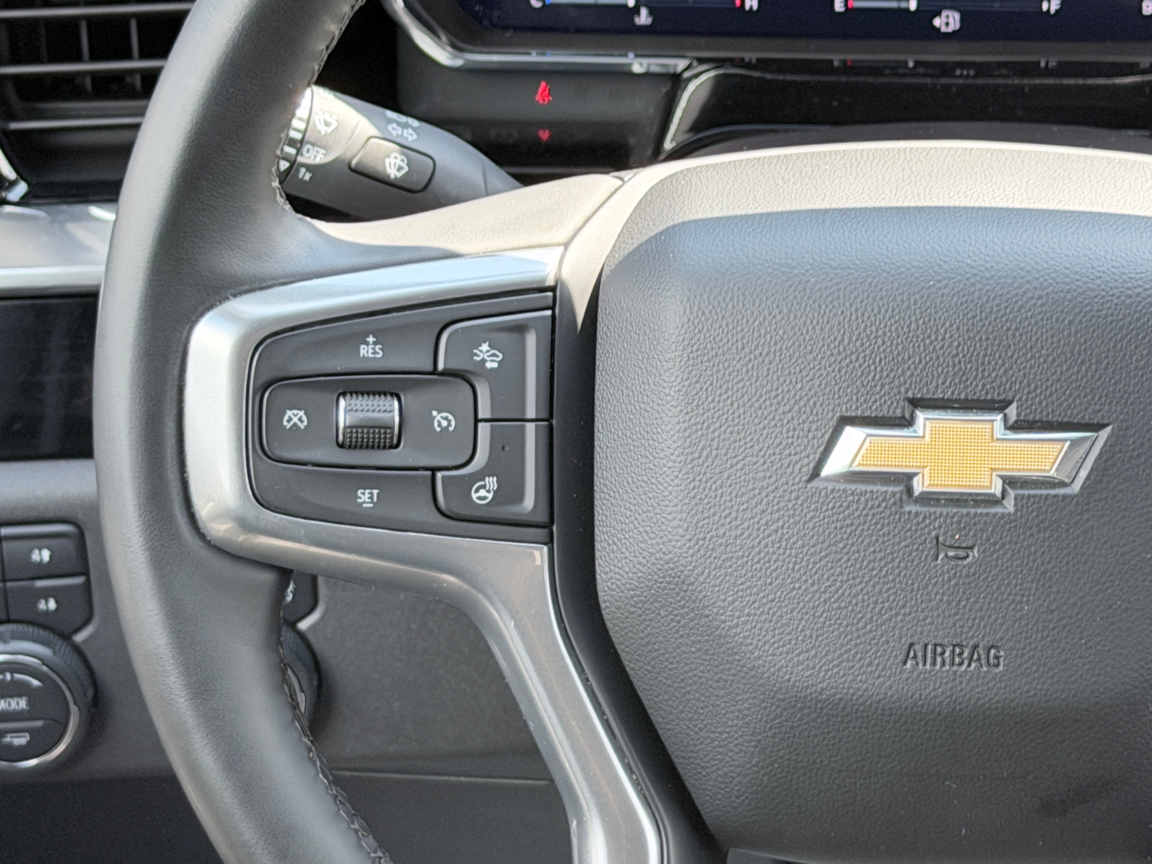 2024 Chevrolet Silverado 1500 4WD Crew Cab Short Bed LT