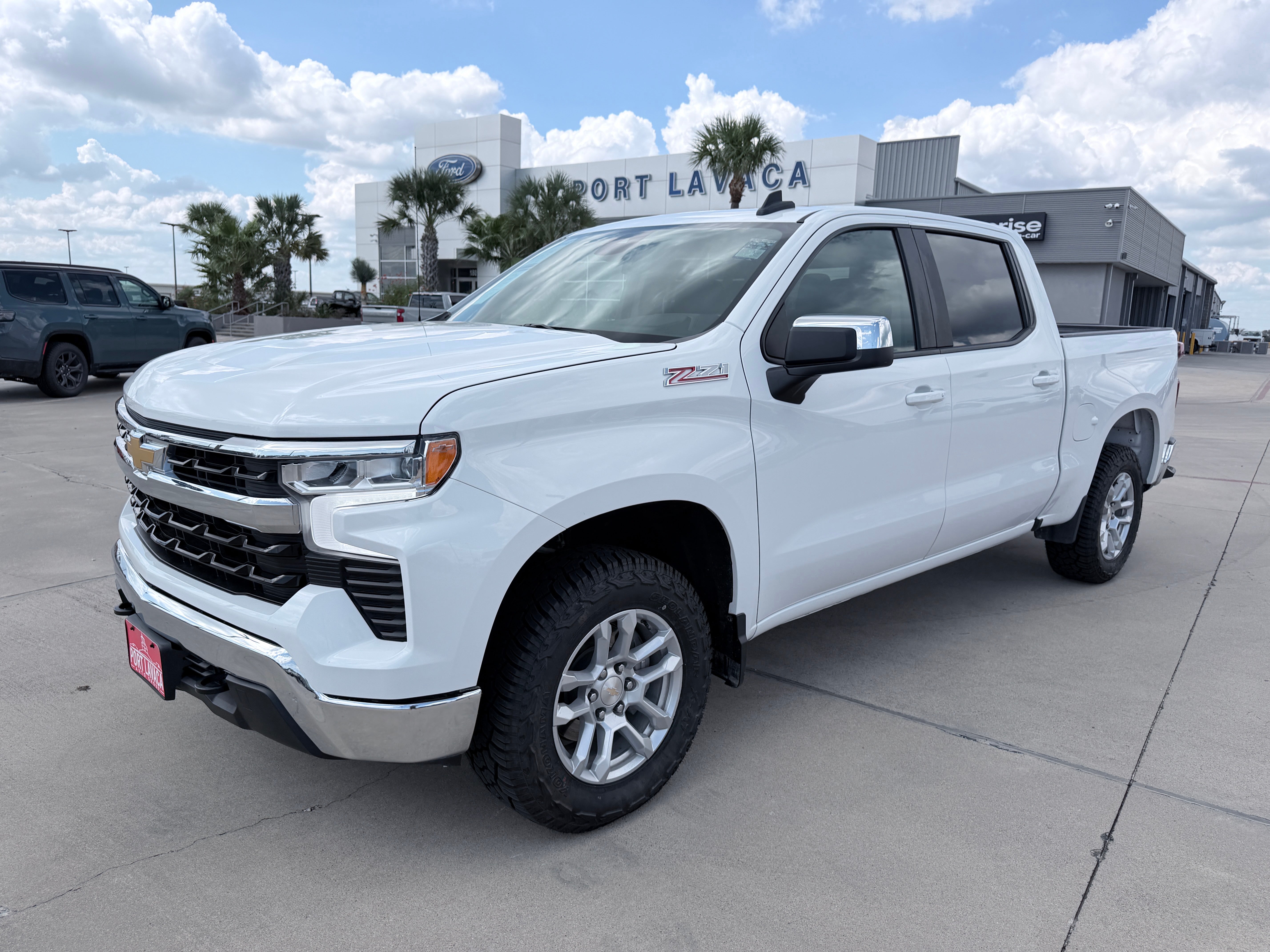 2024 Chevrolet Silverado 1500 4WD Crew Cab Short Bed LT