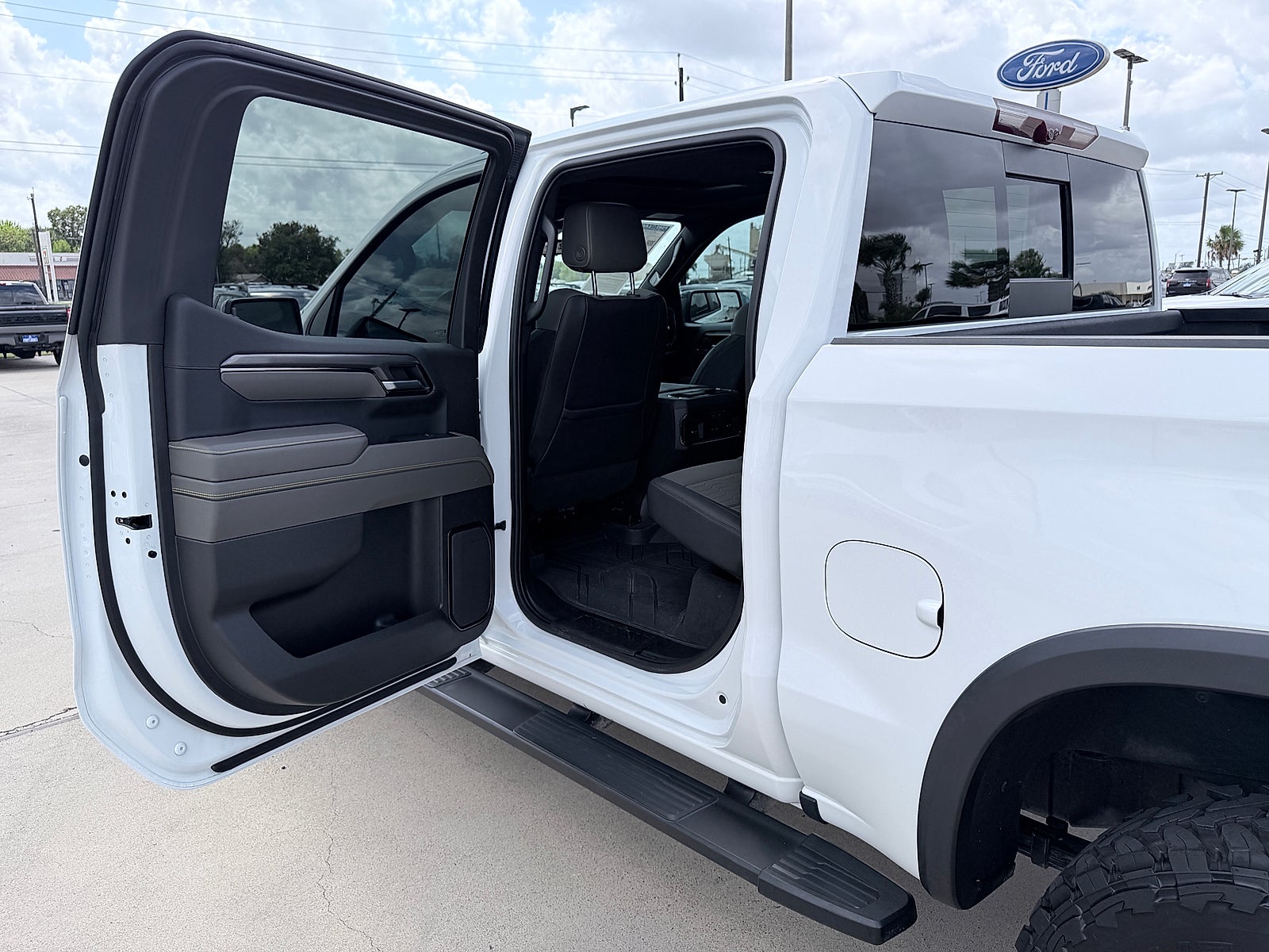 2024 Chevrolet Silverado 1500 4WD Crew Cab Short Bed ZR2