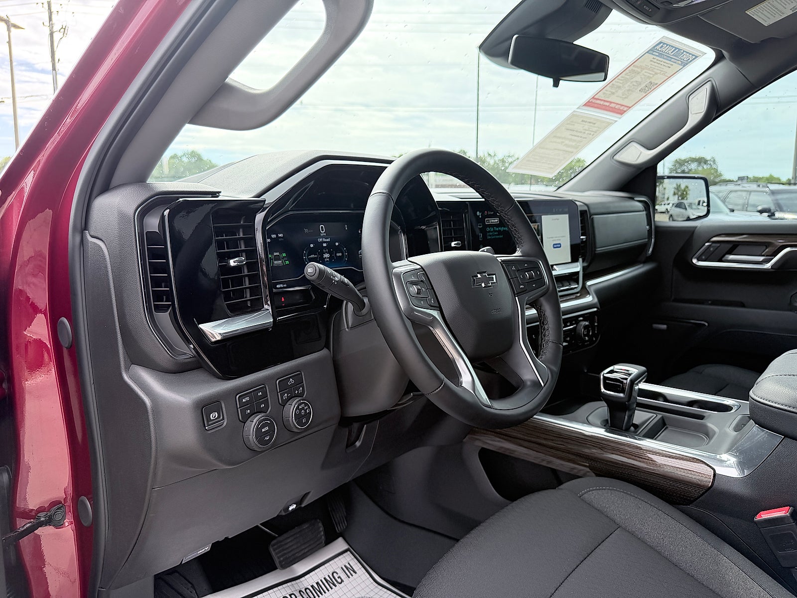 2025 Chevrolet Silverado 1500 4WD Crew Cab Short Bed RST