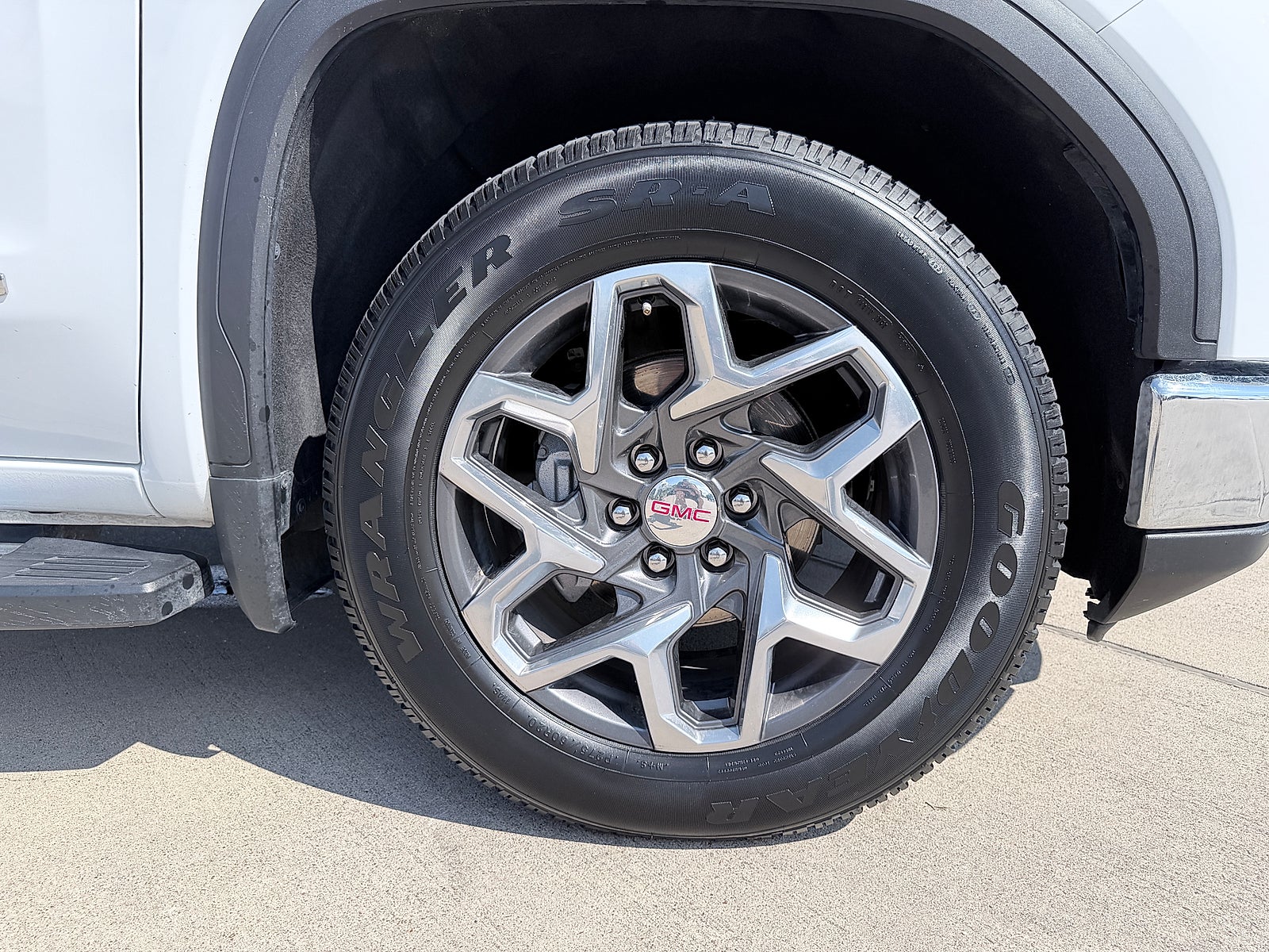 2023 GMC Sierra 1500 2WD Crew Cab Short Box SLT