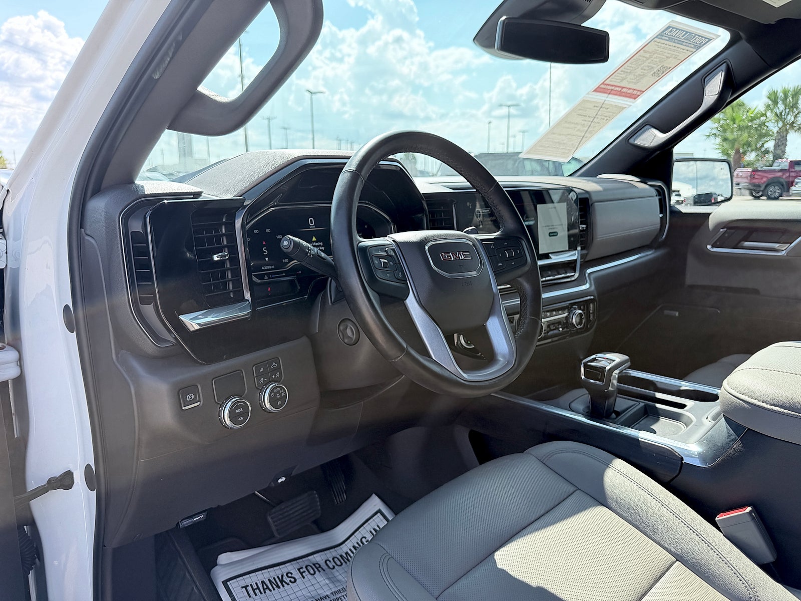 2023 GMC Sierra 1500 2WD Crew Cab Short Box SLT