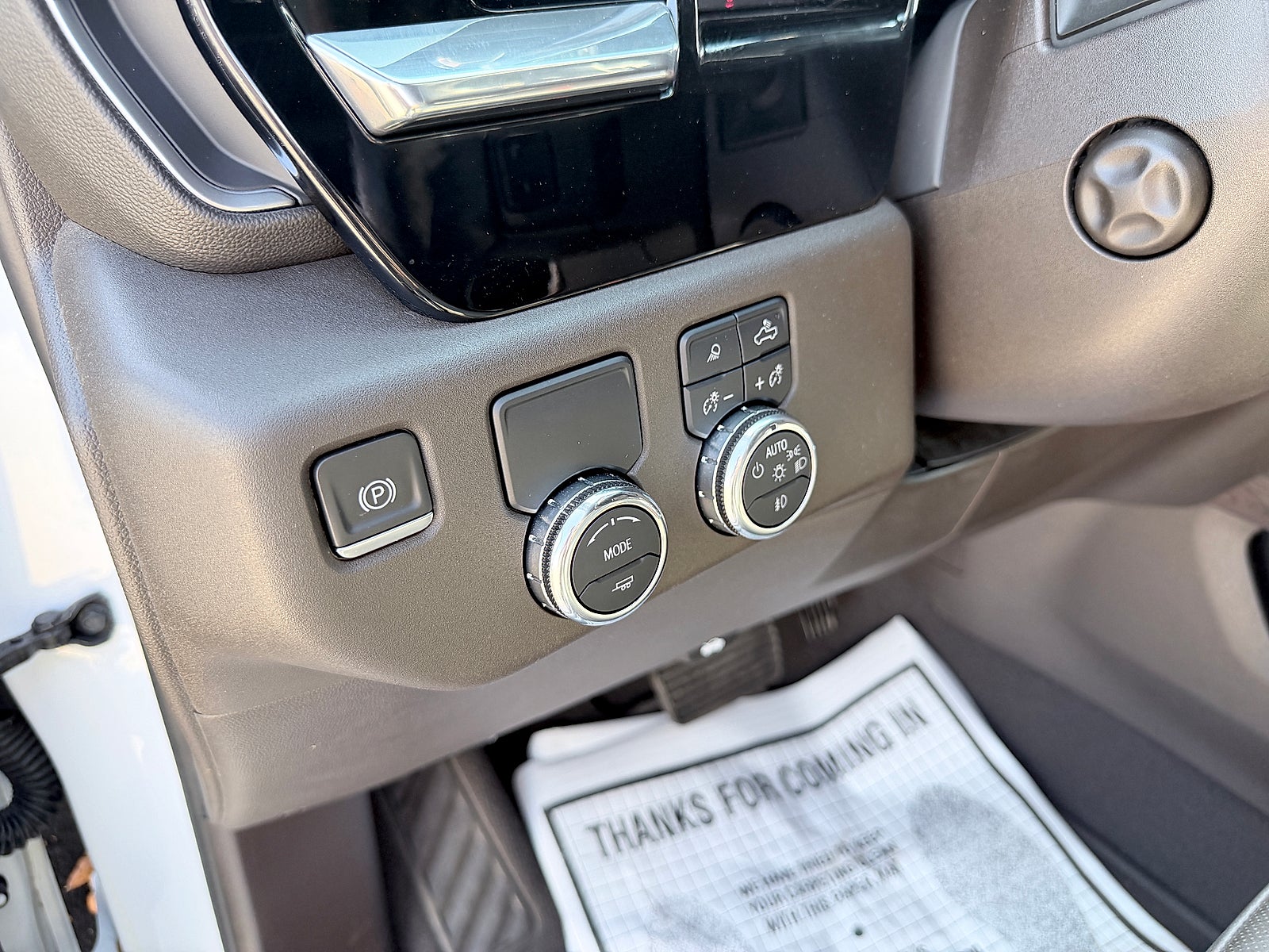 2023 GMC Sierra 1500 2WD Crew Cab Short Box SLT