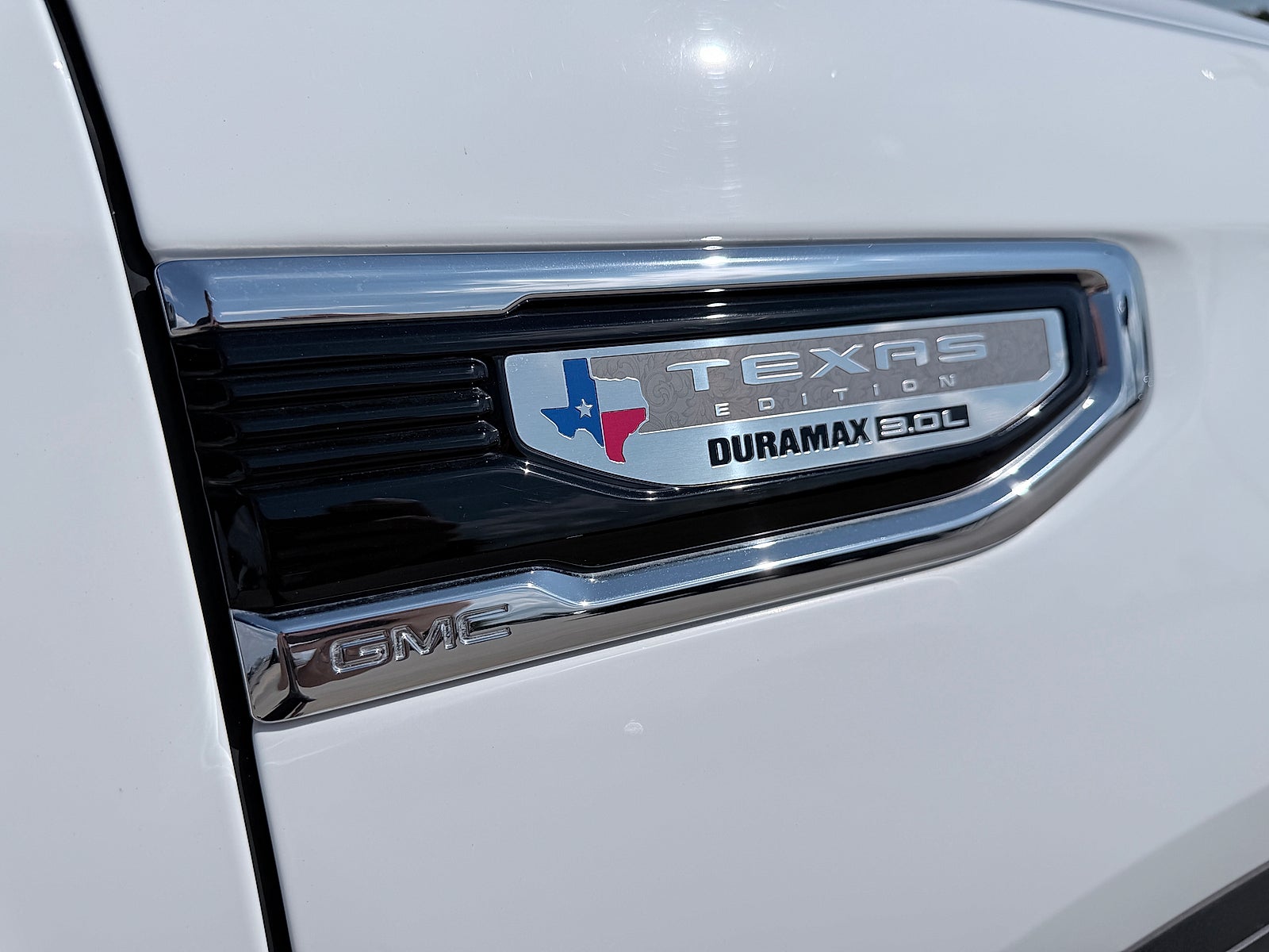 2023 GMC Sierra 1500 2WD Crew Cab Short Box SLT
