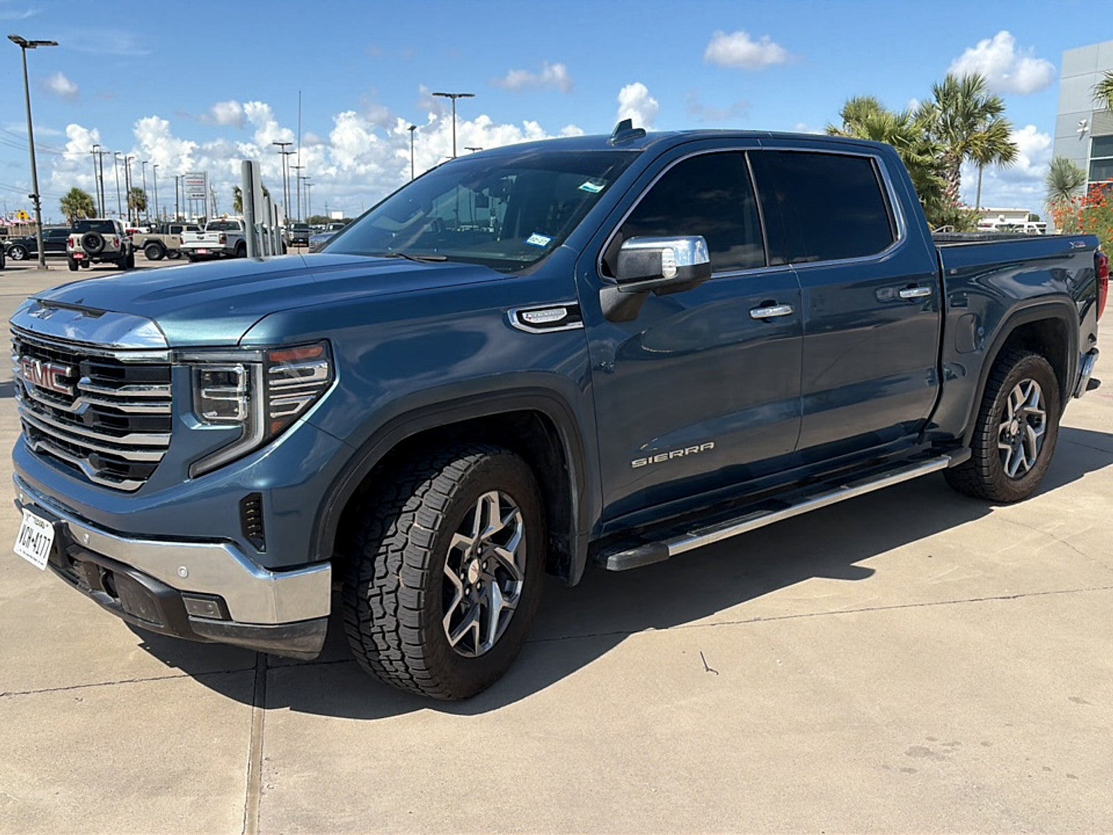 2024 GMC Sierra 1500 4WD Crew Cab Short Box SLT