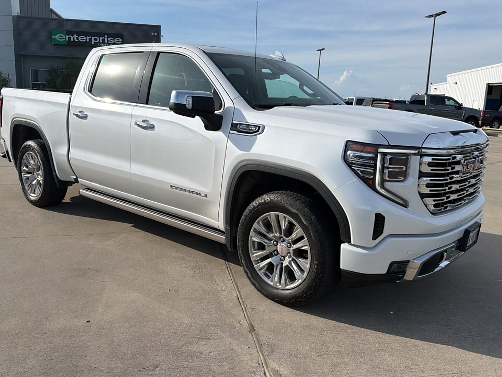 2024 GMC Sierra 1500 4WD Crew Cab Short Box Denali