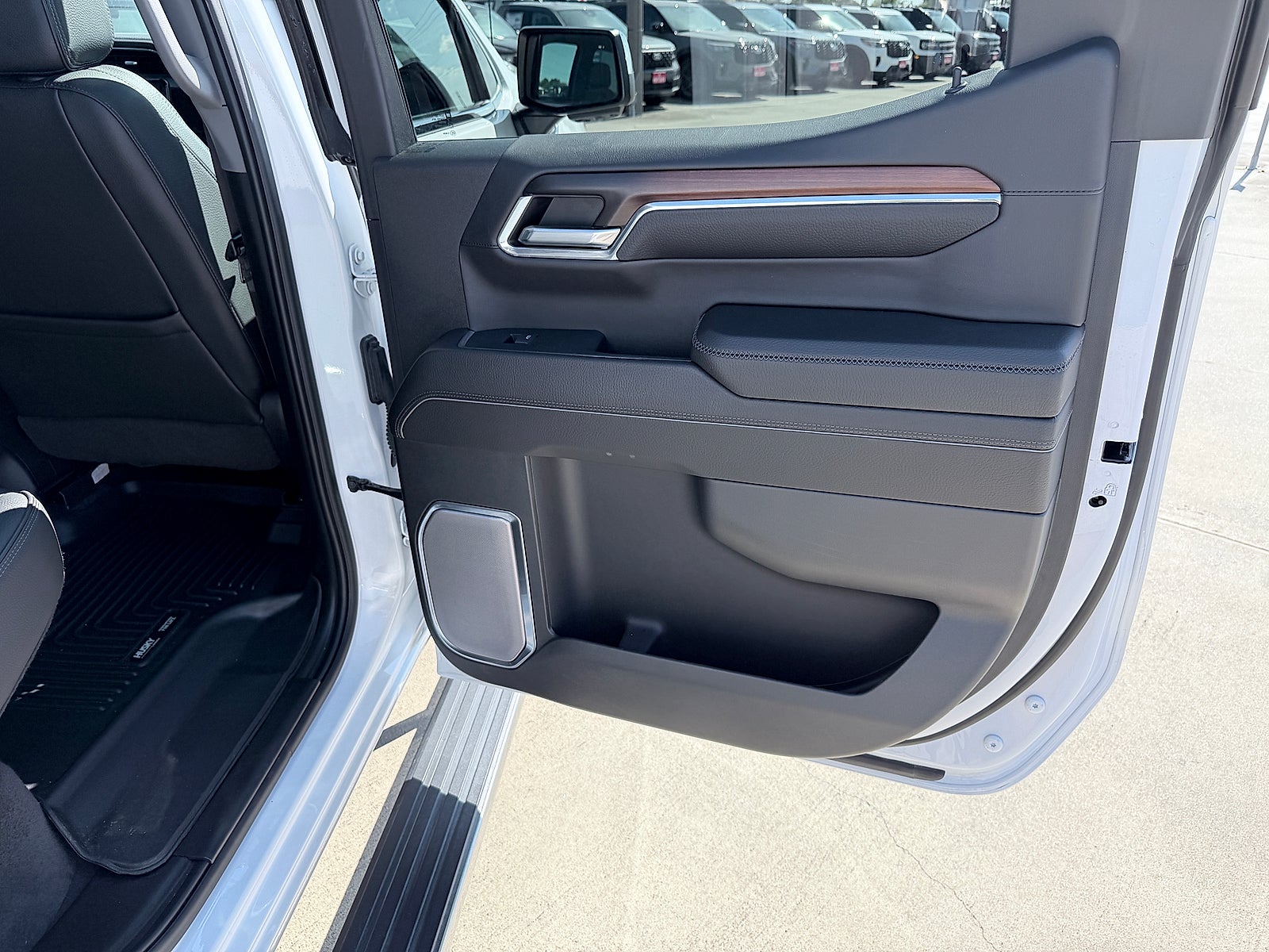 2024 GMC Sierra 1500 4WD Crew Cab Short Box Denali