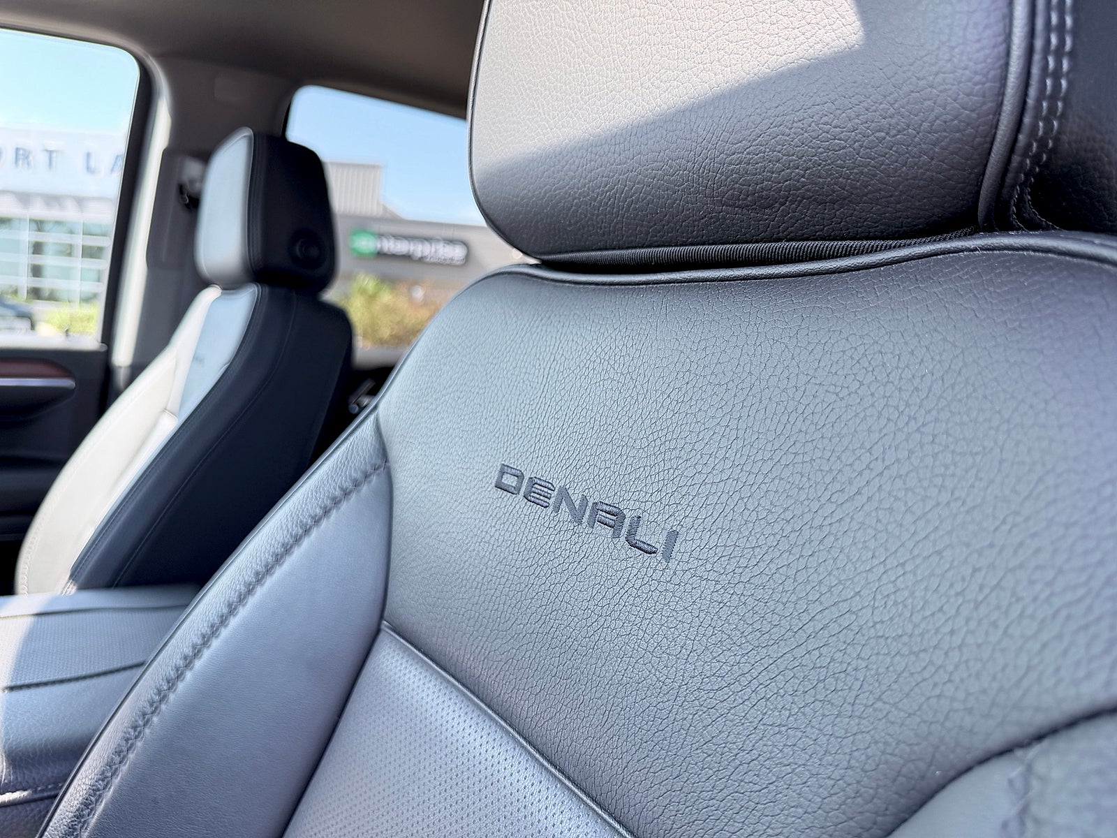 2024 GMC Sierra 1500 4WD Crew Cab Short Box Denali