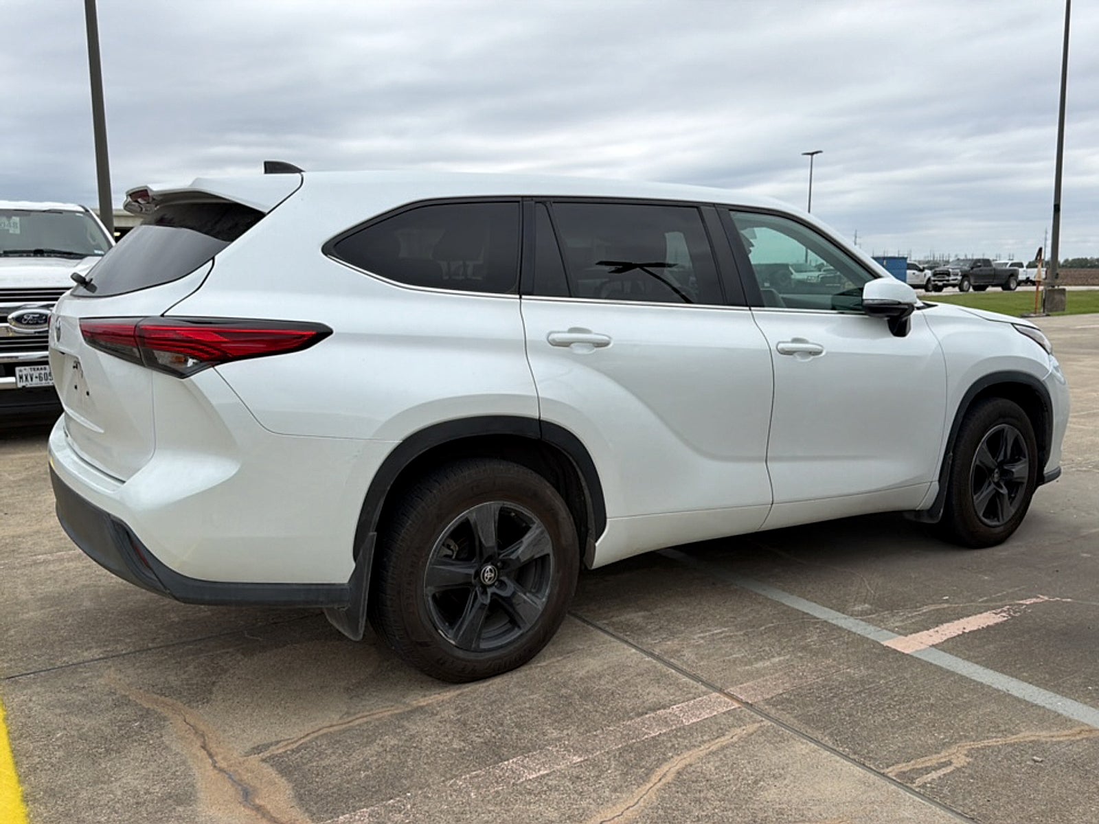 2023 Toyota Highlander L
